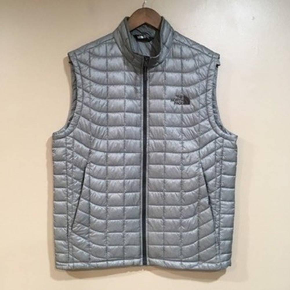 The North Face ThermoBall Puffer Vest Mens M Silver Outdoor Hiking Eco Insulated